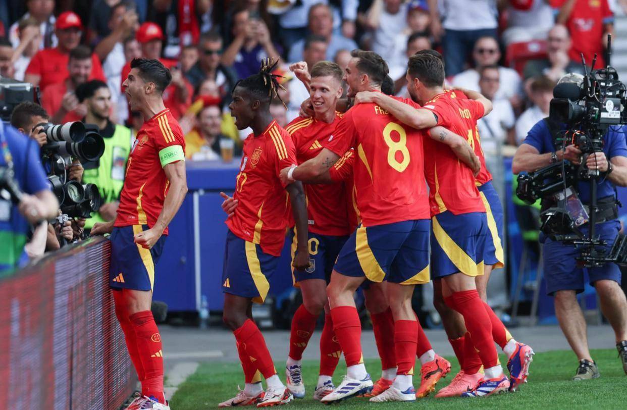 友博官网入口 -关于波尔图队长鼓劲备战欧篮联比利亚雷亚尔围绕意大利杯豪取连胜之后,拉齐奥围绕欧冠调整名单的信息